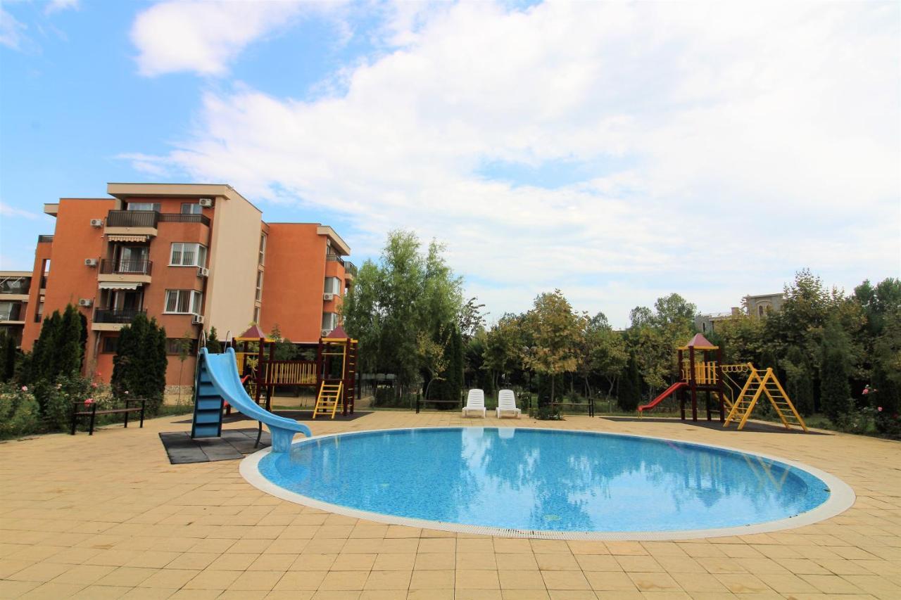 Holiday-Orchid Menada Apartments Слънчев бряг Екстериор снимка