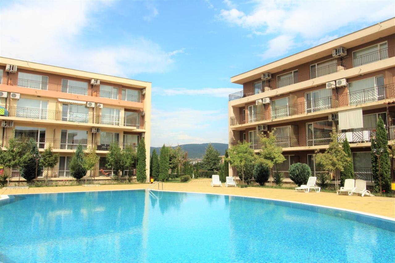 Holiday-Orchid Menada Apartments Слънчев бряг Екстериор снимка