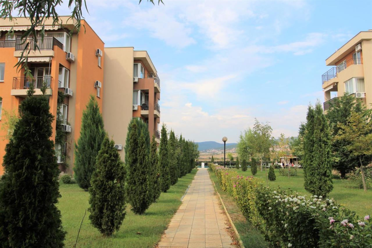 Holiday-Orchid Menada Apartments Слънчев бряг Екстериор снимка