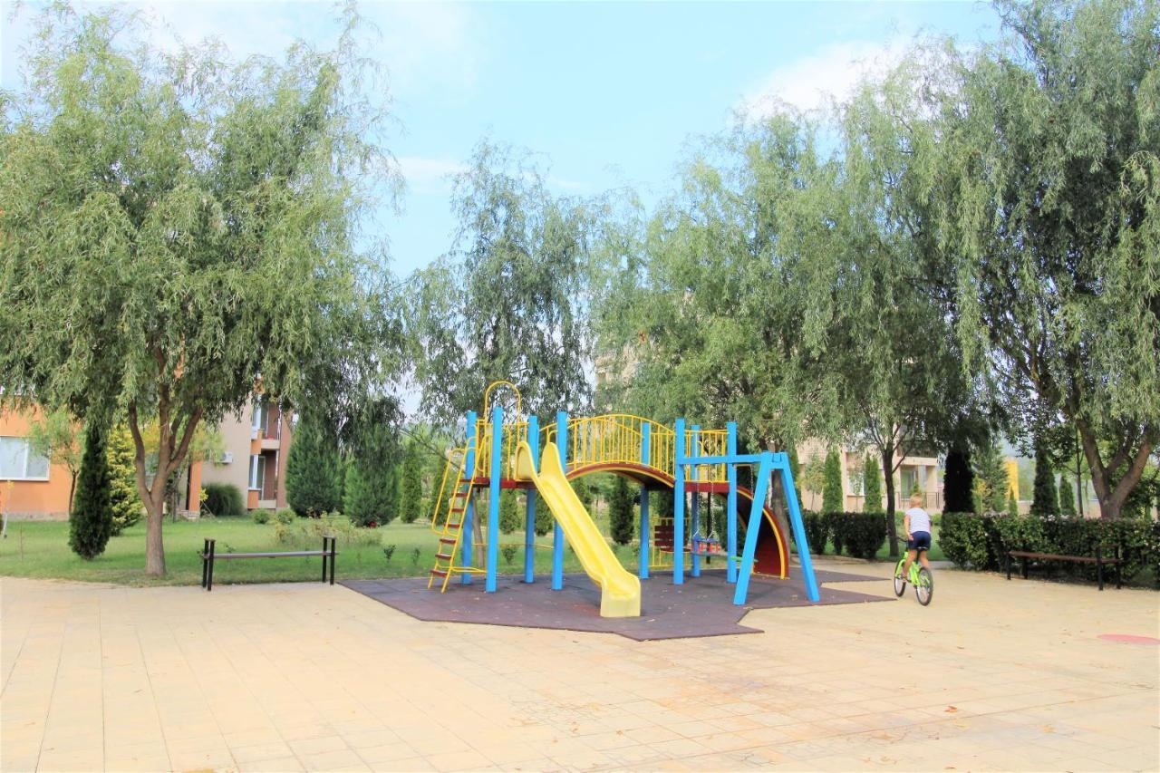 Holiday-Orchid Menada Apartments Слънчев бряг Екстериор снимка
