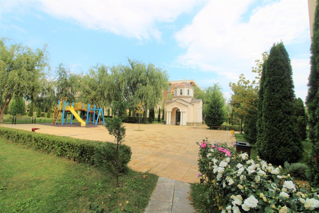 Holiday-Orchid Menada Apartments Слънчев бряг Екстериор снимка