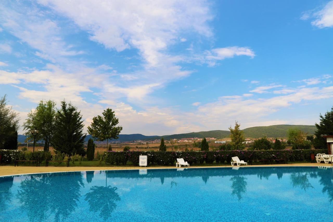 Holiday-Orchid Menada Apartments Слънчев бряг Екстериор снимка